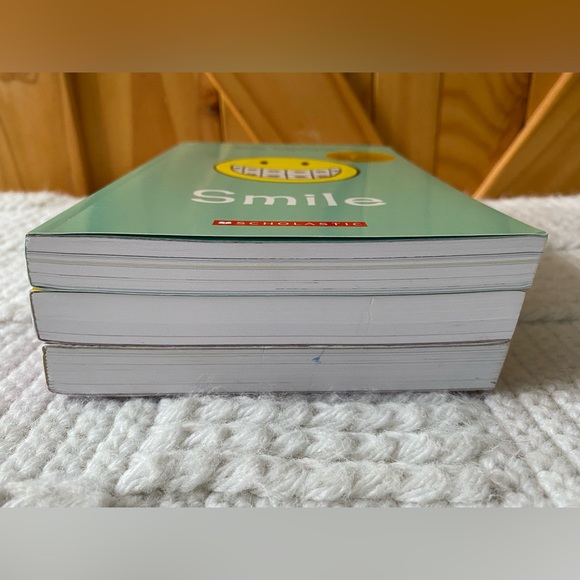 NEW 3 Graphic Novels By Raina Telgemeirer - Picture 9 of 11